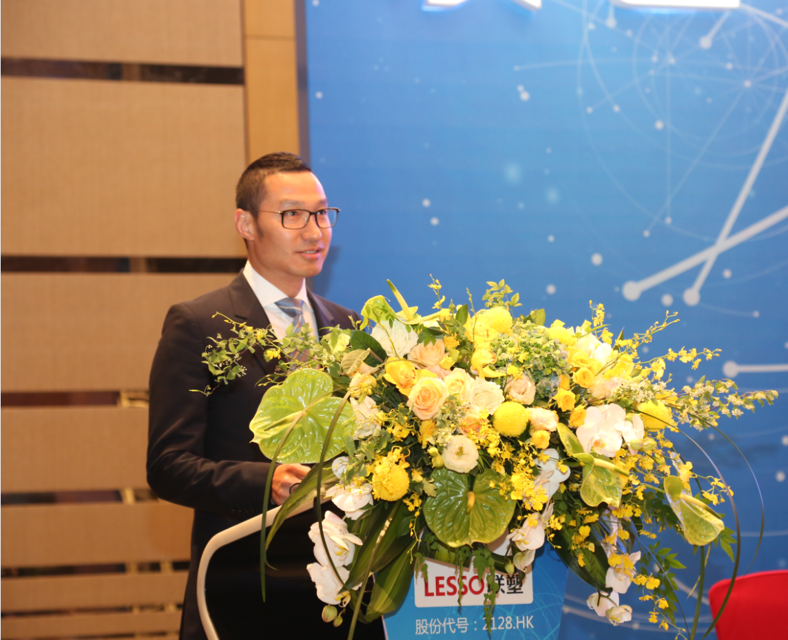 在线捕鱼
集团行政总裁左满伦发言 在线捕鱼
集团行政总裁左满伦发言